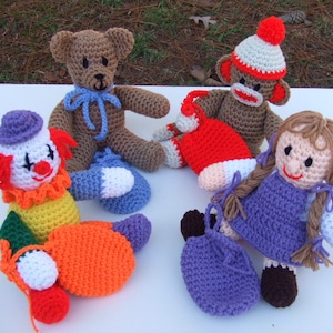 PATRON AU CROCHET - CV086 Jouets Enfants - Porte Cartes Cadeaux - Clown - Poupée - Ours - Singe - Amigurami - Téléchargement PDF