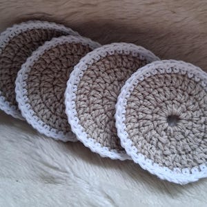 Abschmink- Reinigungspads, waschbar bei 40 Grad,verschiedenes Strickgarn  , zur mehrmaligen Benutzung, Durchblutungsfördernd,viele Farben