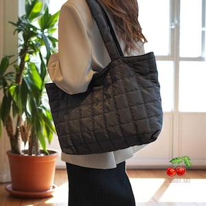 Quilted Black Puffer Bubble Tote Bag | Trendy Lightweight Shoulder Purse for Women | Perfect Winter Bag for Shopping, Work & Everyday Use