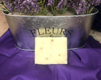 Zeep met lavendelbloem