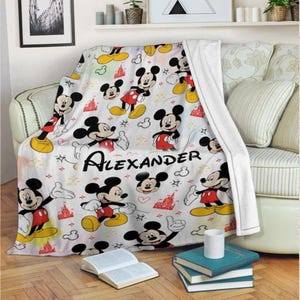 Personalized Disney Mickey Mouse Fleece Blanket, Disney Mickey Fleece Blanket, Christmas Blanket, Gift for Boy and Girl, Baby Shower Bild 3