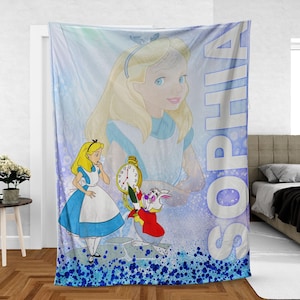 Personalizowany koc polarowy Wonderland, spersonalizowany koc z imieniem Alicji, koc z kreskówkową księżniczką, prezenty urodzinowe, koc dla dziewczynki na urodziny