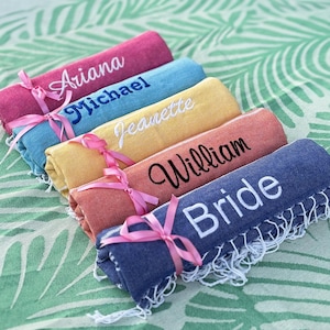 Personalisiertes Strandtuch, Junggesellinnenabschied, personalisiertes Geschenk, Mädchen Reise Handtuch, Monogramm Handtuch, Hochzeitsgeschenk, Party Favor