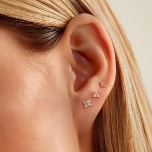 Set of 3 Sparkling Studs, Floral Shinny Multiple Piercings, Flower Design Jewellery Present, Piercing Jewellery for Women, Gift For Her