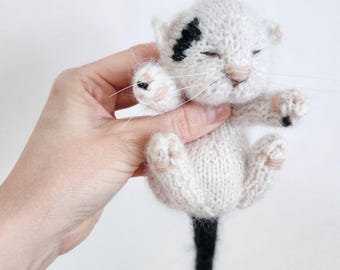 Weighted plush Cat Replica - Knitted Sleeping Kitten, Housecat, Cow cat, Lifesized newborn kitten, Handmade pet artdoll, Pet keepsake