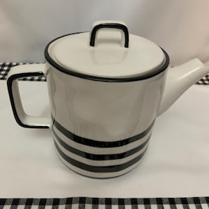 International Teapot