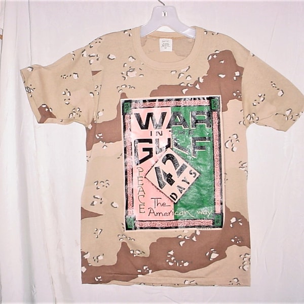 Vintage 90s Camo Desert Storm Iraq War Beige TShirt M War In The Gulf