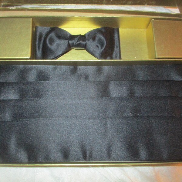 Vintage 70s Black Silk Satin Bow Tie Cummerbund Box Set One Size