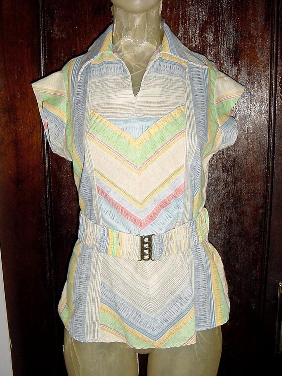 Vintage 70s Ladies Striped Pullover Tunic Top Sma… - image 3