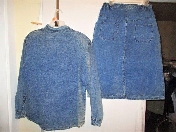 Vintage 80s Ladies 2 Pc Skirt Shirt Suit Blue Den… - image 8