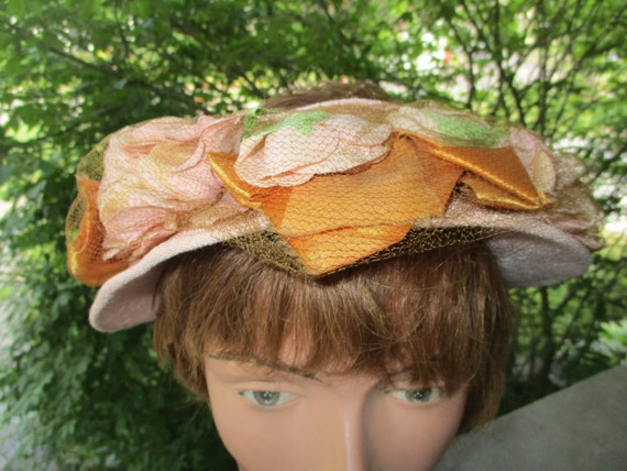 Vintage 40s New York Creations Flower Donut Ladies
