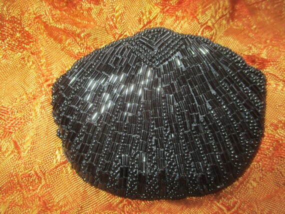 Vintage 80s Beaded Change Coin Purse Black Clam S… - image 1