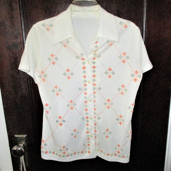 Vintage 60s White Poly Knit Beads Ladies Top M Bead Button Up Argyle