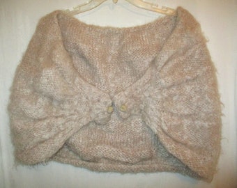 Vintage 50s  Beige Mohair Handknit Shawl Stole Capelet Wrap