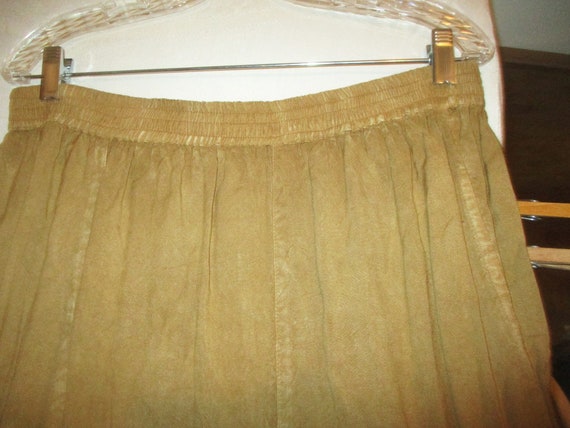 Vintage 80s Ladies 2 Pc Rayon Skirt Top Suit L Br… - image 4