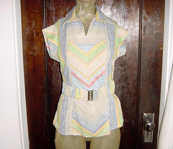 Vintage 70s Ladies Striped Pullover Tunic Top Sma… - image 1