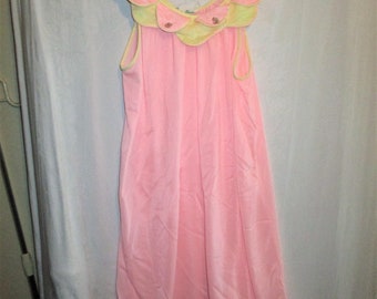 Vintage 60s Pink Nylon Nightgown M Tank Style Scallop Petal Neckline