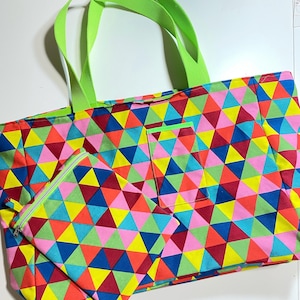 Multicolor XXL-Strandtasche mit Accessoire-Tasche – groß, leicht & praktisch! Perfekt für Urlaub, Einkauf oder auch als Babytasche.