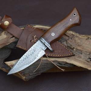 Couteau fait main de dague de chasse de lynx roux de Damas, cadeau personnalisé de couteau de Bushcraft pour lui, cadeaux personnalisés pour des garçons d'honneur, couteau de camping de survie