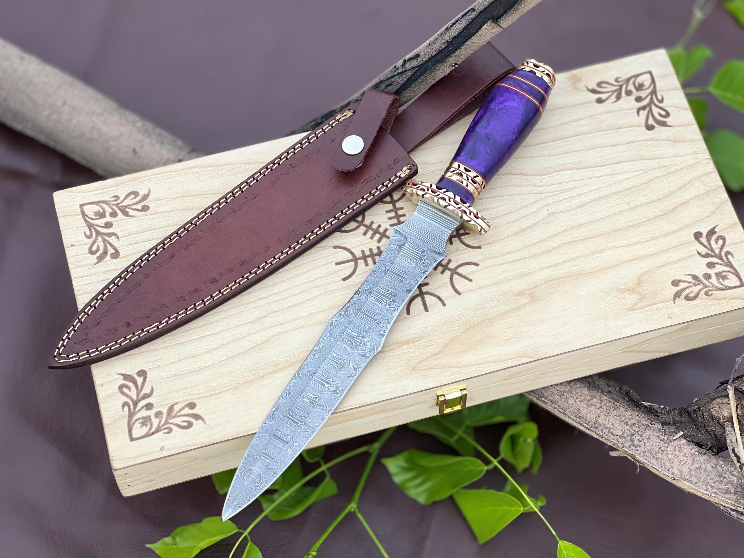 Custom Damascus DAGGER With Wooden Box, Medieval Resin Dagger Christmas ...