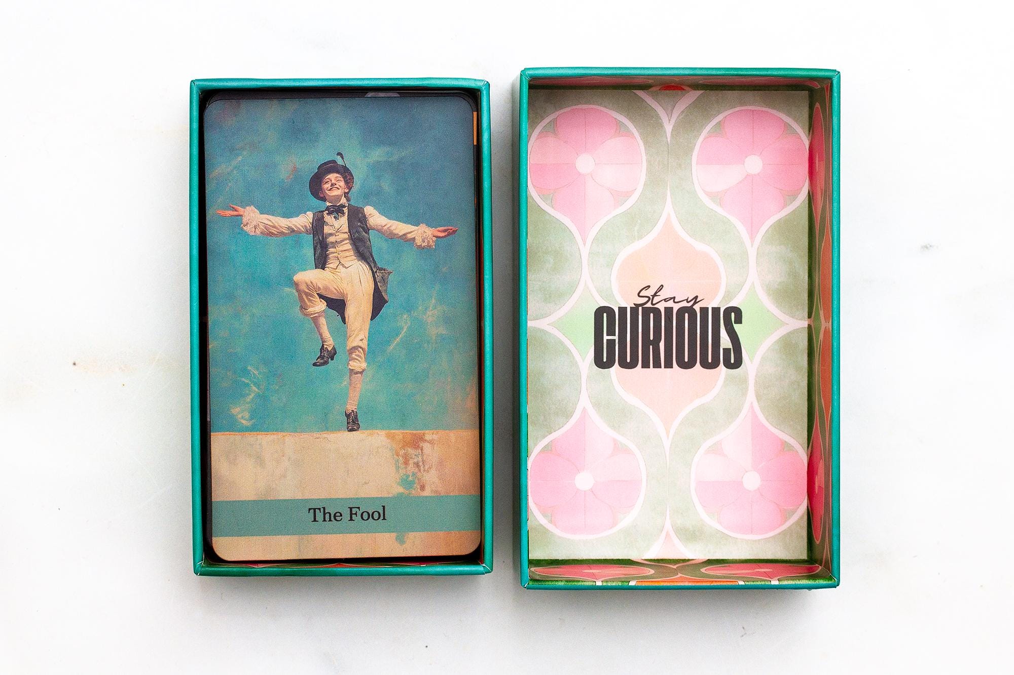 Dark Tea Society Tarot Deck: Rider Waite Style, Victorian