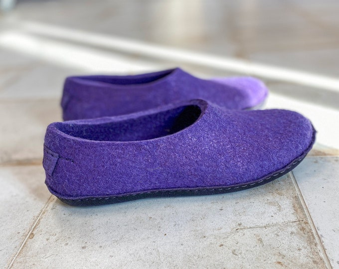 Handmade felted wool women's slippers - Natural wool slippers for women - Hygge Gift for Mum - BureBure unisex slippers