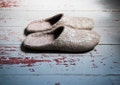 Felted mules slippers for him with linen, Unisex slide slippers, Closed toe slippers, Wool mules, Boiled wool home slippers product logo