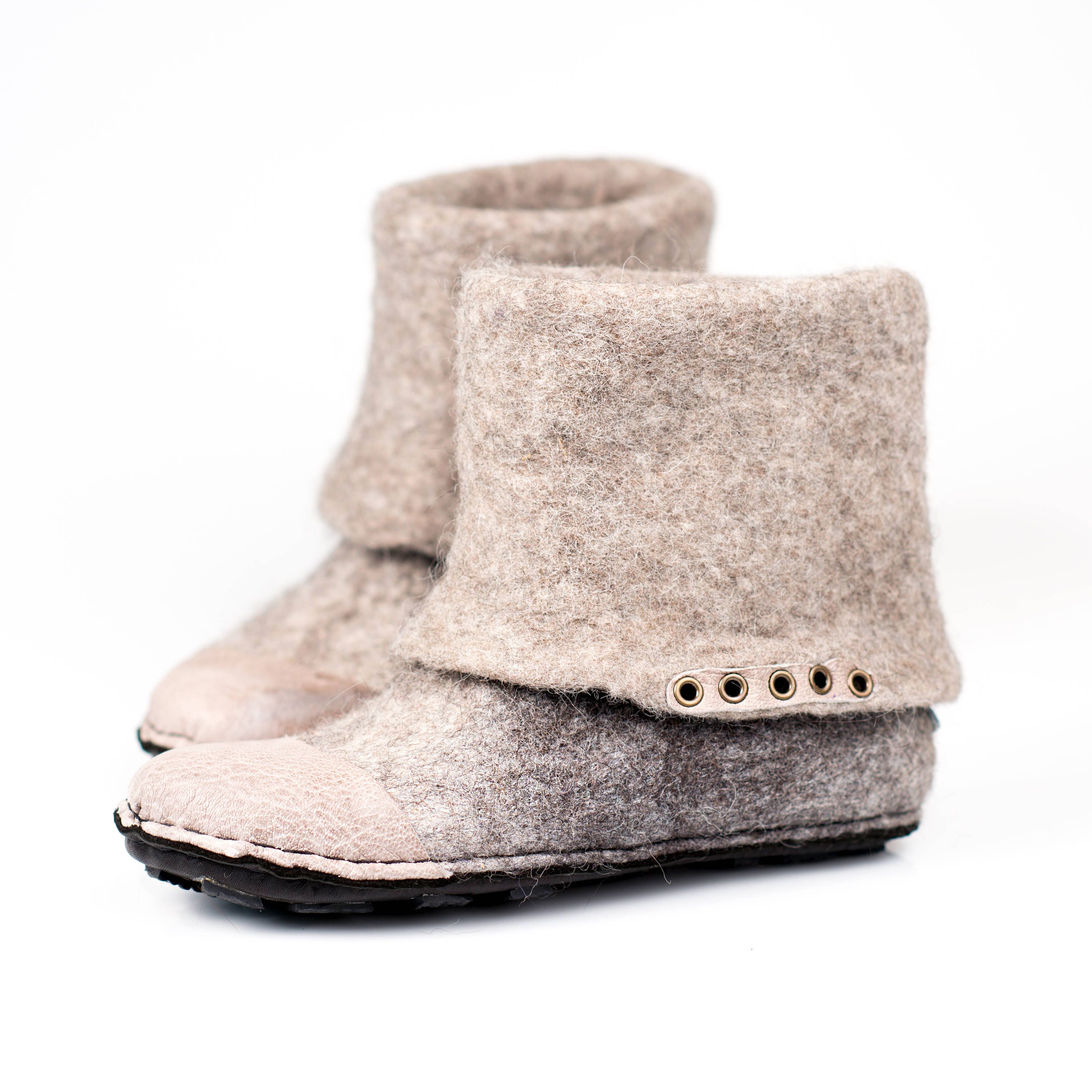 How to clean white valenki Return the original look of winter shoes How to clean white valenki Return the original look of winter shoes