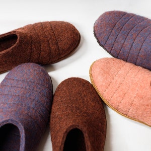 Dyed Felting wool 54 Colors, Best for wet felting, BureBure slippers wool Bergschaf Tyrollean image 3