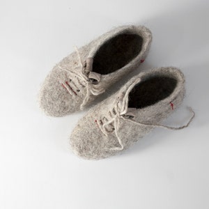 Felted baby booties, Toddler slippers with laces from natural wool, Gray kids booties, Infant slippers, Children slippers, Baby sneakers image 7