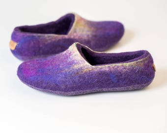 Wool Slippers Clogs for Women, Non Slippery Violet Woolen Clogs Handmade by BureBure