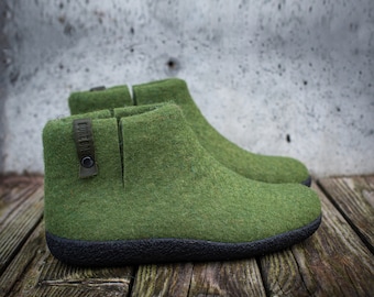 WOOBOOT felted ankle boots for men with pull loop & cut on side, Handmade BureBure warm slippers