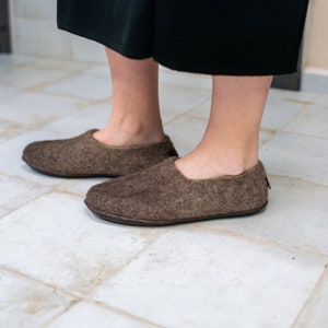 Felted Wool Slippers: Beige Ombre Alpaca Wool Clogs, US 8