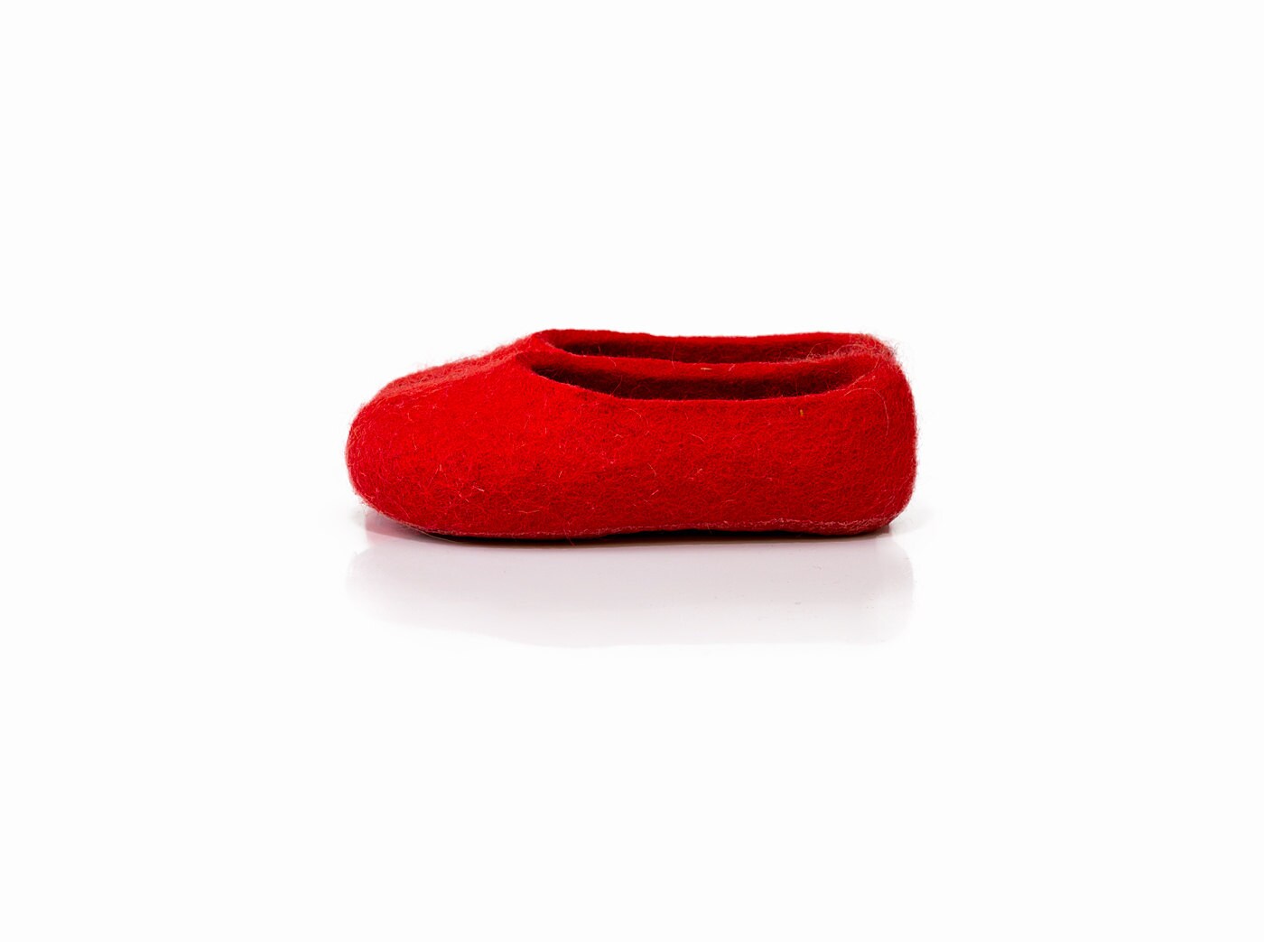 kids red slippers