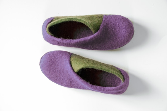 Women Felted Wool Slippers in Lilac & Olive, Comfy and Warm Wool Slippers Handmade in Europe by BureBure