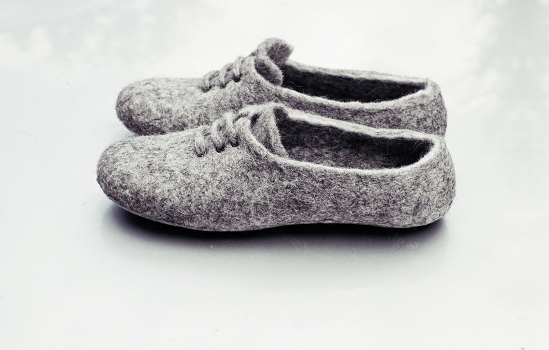 Natural felted wool sneakers for men, Felted wool shoes, Warm sneakers, Woolen house slippers Gift for him image 3