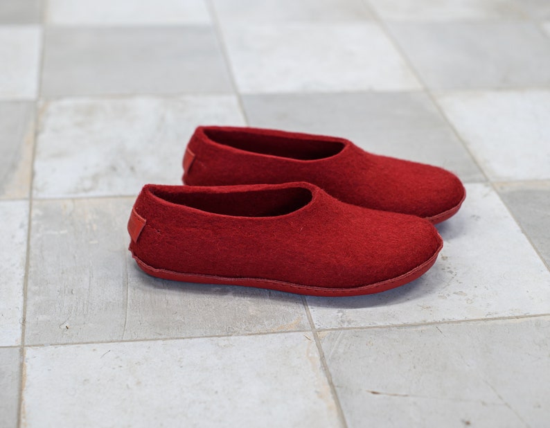 Red women wool slippers, Boiled wool slippers, Bedroom slippers, Hygge housewarming gift for women image 4