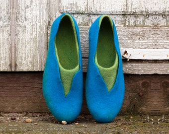 Felted wool slippers for women handmade from organic natural wool, Turquoise Green women slippers, Warm home shoes housewarming hygge