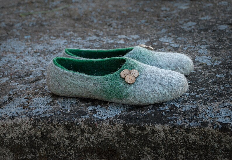 Felted wool men slippers, Hygge gift, woodland housewarming gift ideas, Gray green felt slippers image 3