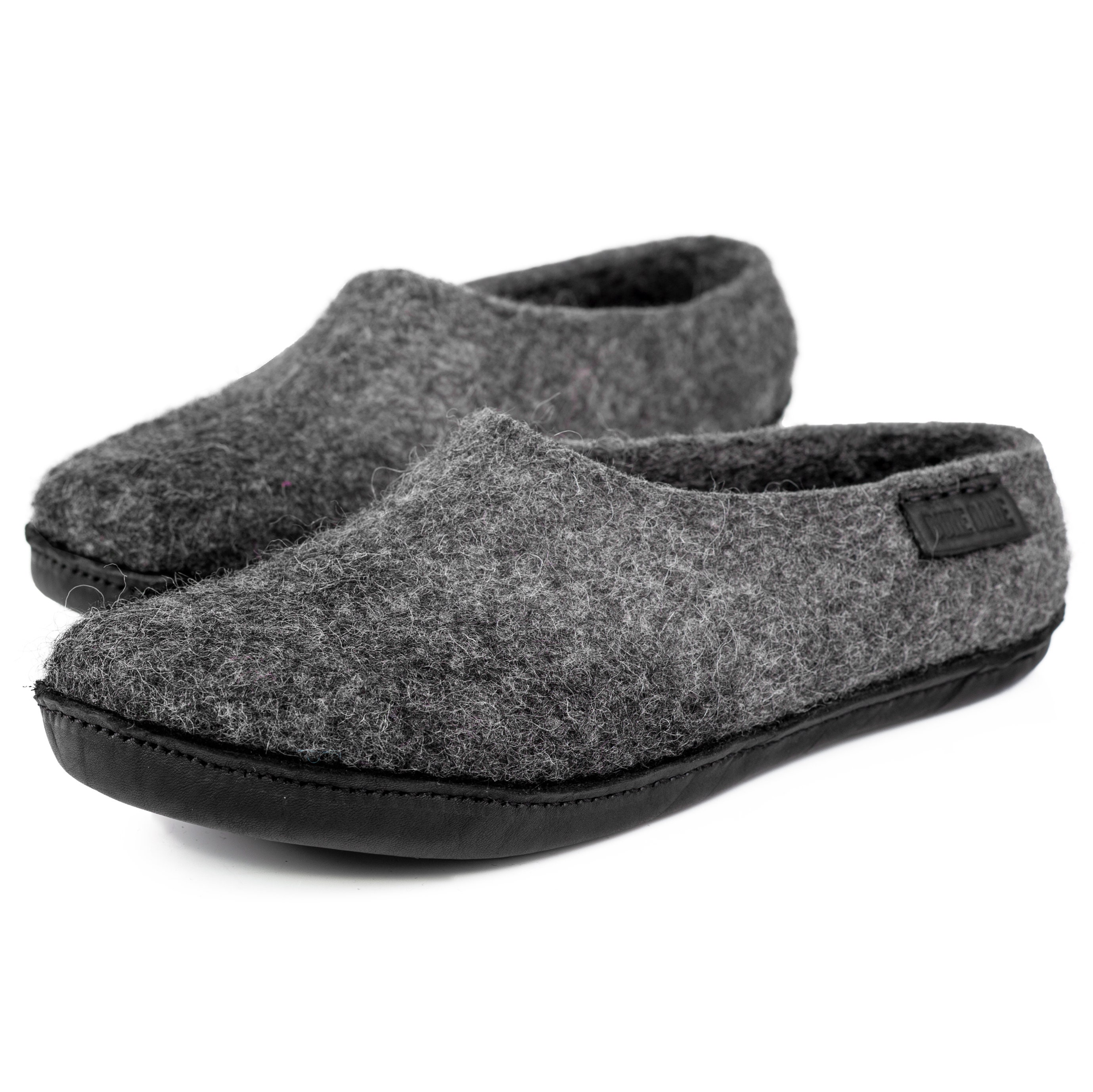 simple men's clogs