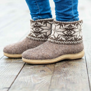 BureBure felted woollen boots, boiled  natural wool women's booties