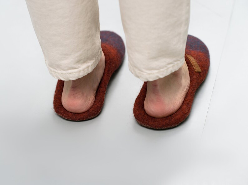 These BureBure open heel beige and orange ombre slip ins are handmade from 100 % natural felted wool. Healthy, natural, eco-friendly and almost weightless – these are the main features that distinguish Bure Bure items from others.