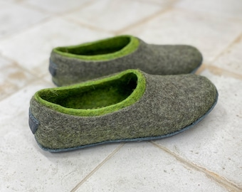 Felted woollen womens slippers with a colorful inner part, Gray and green slippers, handmade wool slippers