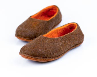 Felted wool slippers for women with orange inner layer, Alpaca wool felted slippers, Hygge gift, Women flat slippers, Warm home shoes