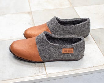 Men&#39;s Boiled Wool Slippers: Suede Toe, Breathable Felted Shoes