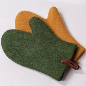 Baking Gift Felted wool oven mittens in Various Colors Felt pot holder Oven Mitt Kitchen Gloves Fathers day gift Mothers day gift image 4