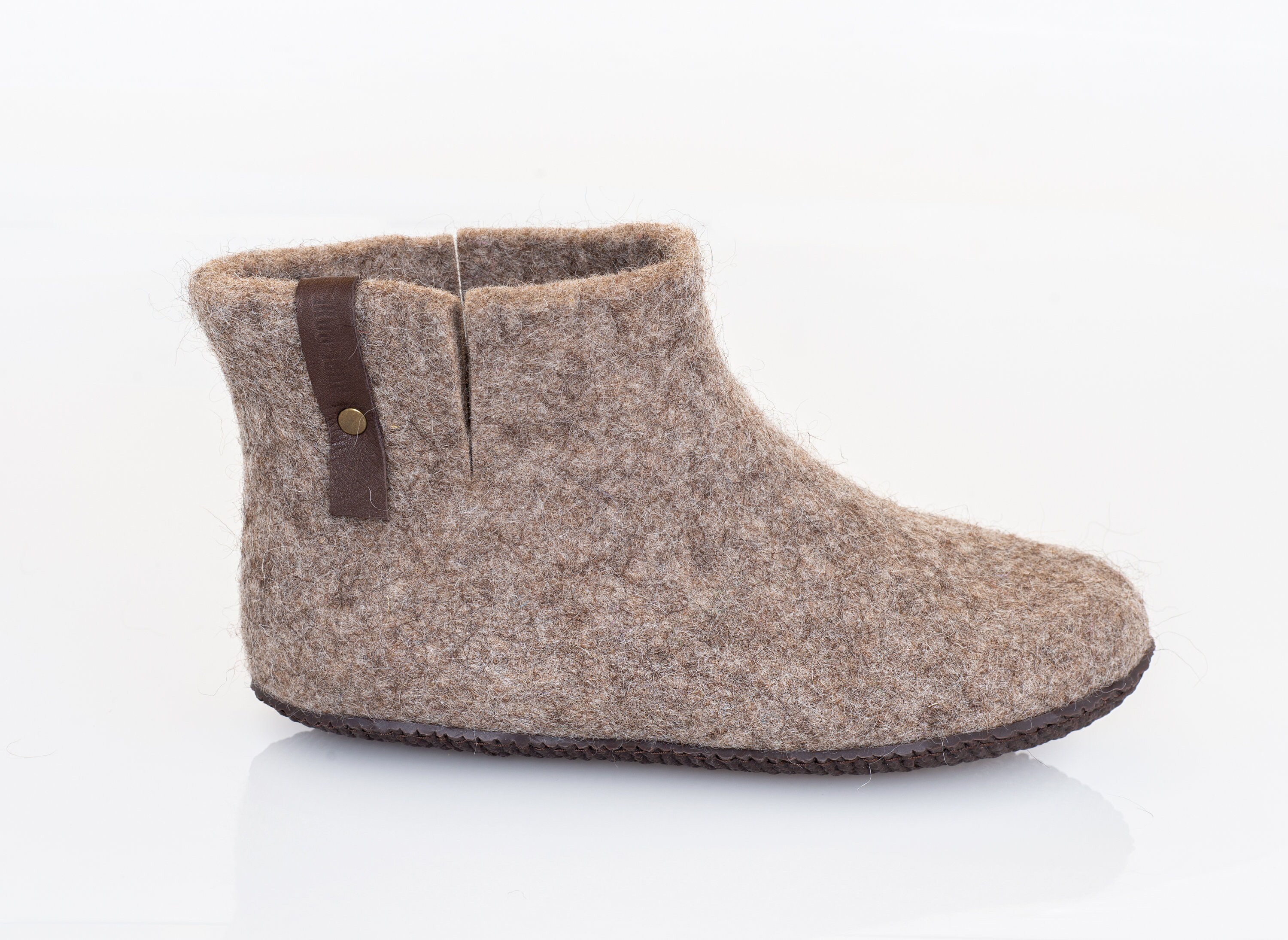 ankle high slippers for men