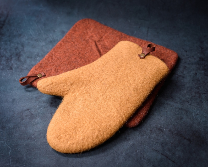 Baking Gift Felted wool oven mittens in Various Colors Felt pot holder Oven Mitt Kitchen Gloves Fathers day gift Mothers day gift image 8