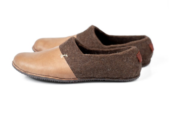 Prêt pour l’expédition 8.5US-laine 39EU femmes sabots pantoufles avec embout en cuir et caoutchouc, cadeau de Noël pour elle Prêt pour l’expédition 8.5US-laine 8.5US-laine 8.5US-laine 39EU femmes sabots pantoufles avec embout en cuir et caoutchouc, cadeau de Noël pour elle 8a9c31