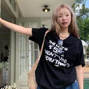 The Earth Is Flat Wist je dat niet T-shirt BTS Yoongi Model Unisex Fashion World Korea Band Bangtan Boys Firmament Dome Reality Truth X